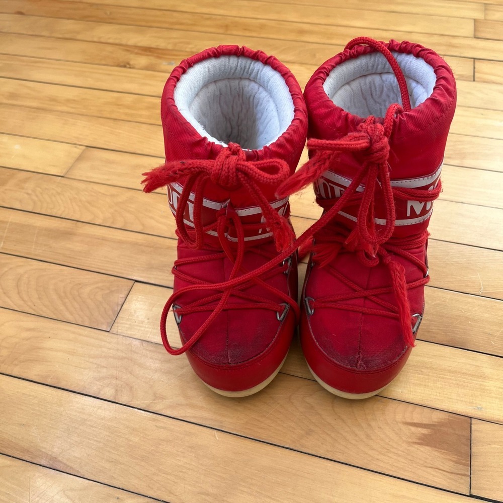 Moon Boot The Original Icon Red Nylon Snow Boots Kids EU 27-30 US 10-12.5